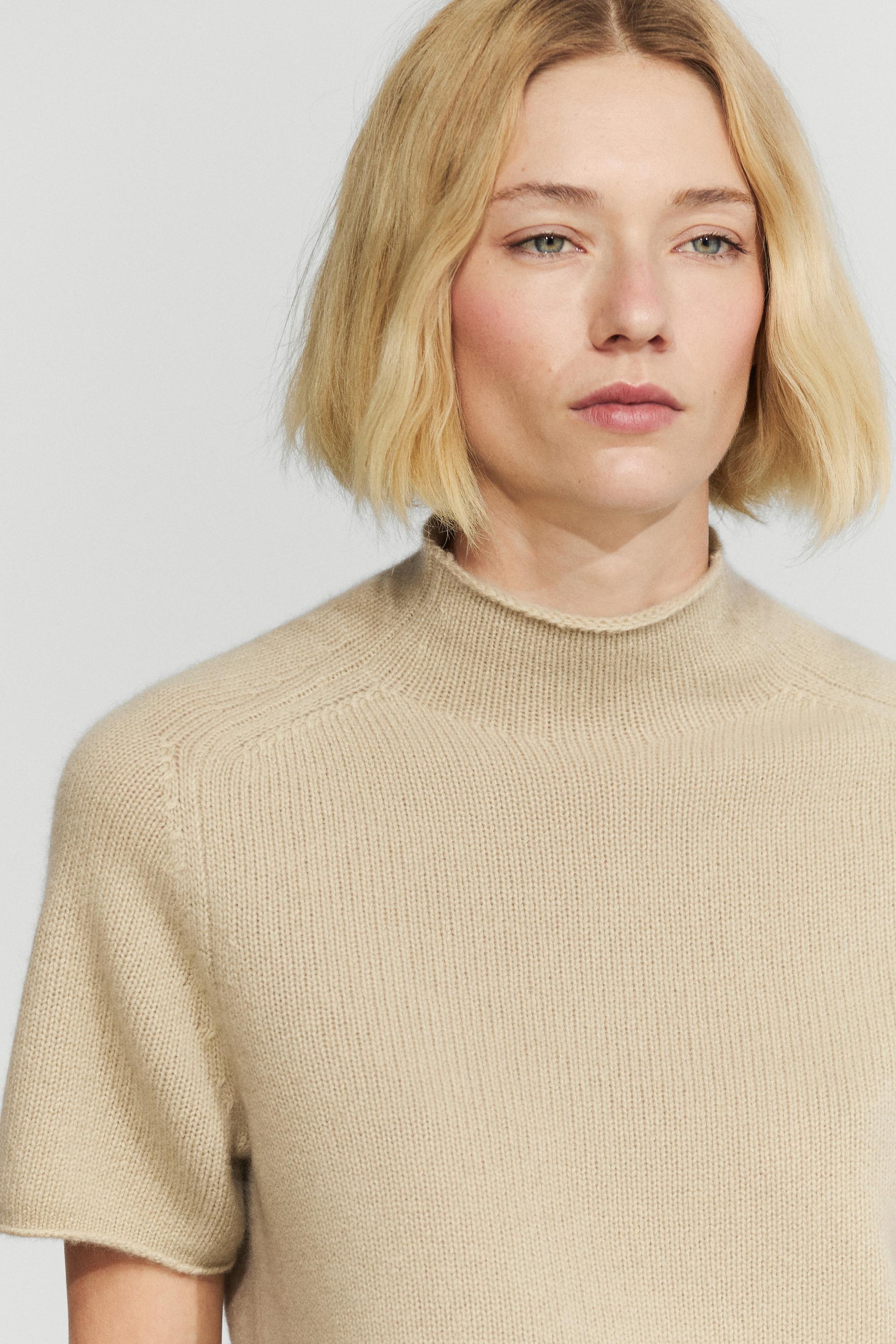 100% Cashmere Mock Turtleneck Sweater